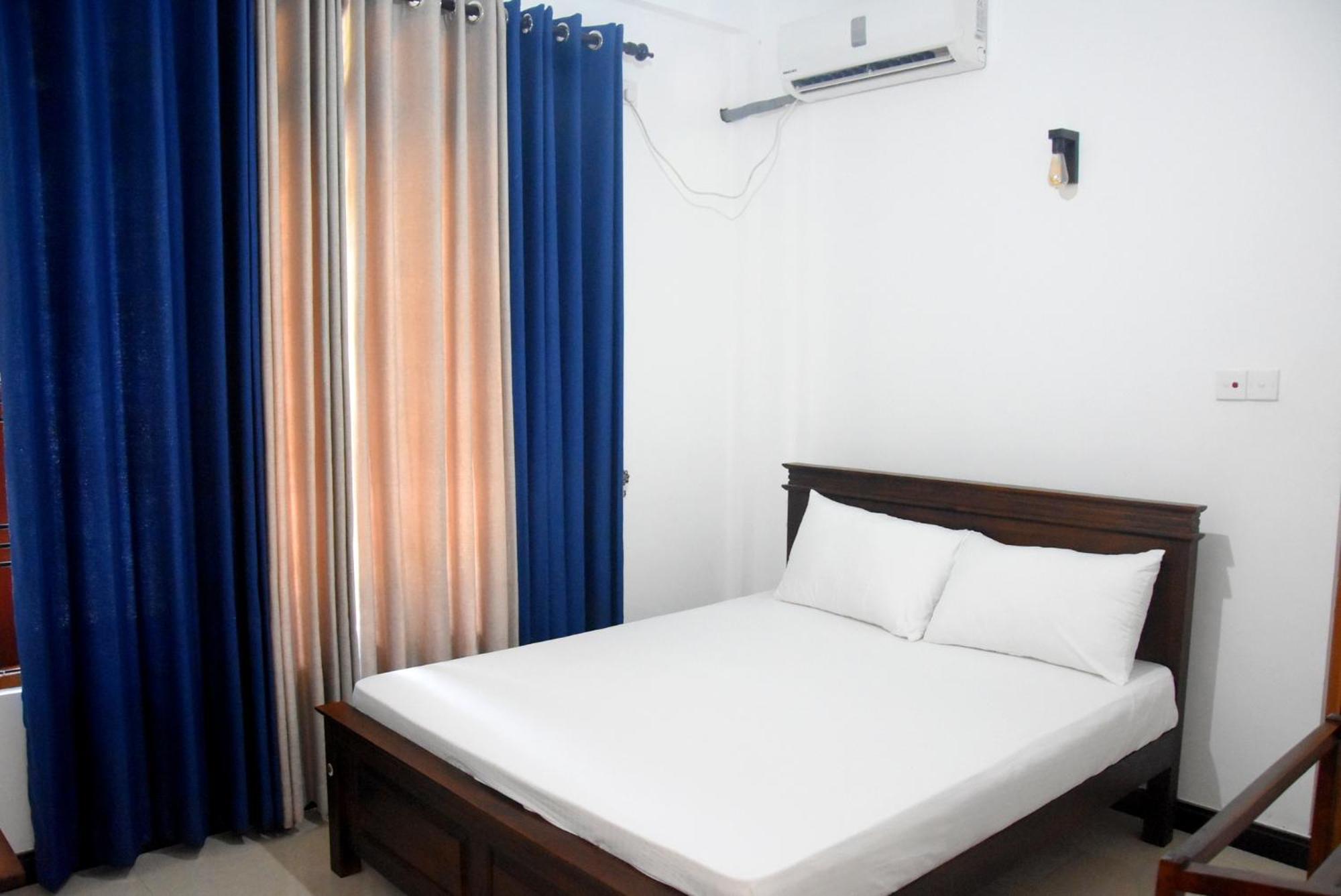 Silverline Guest House Anuradhapura Exteriör bild