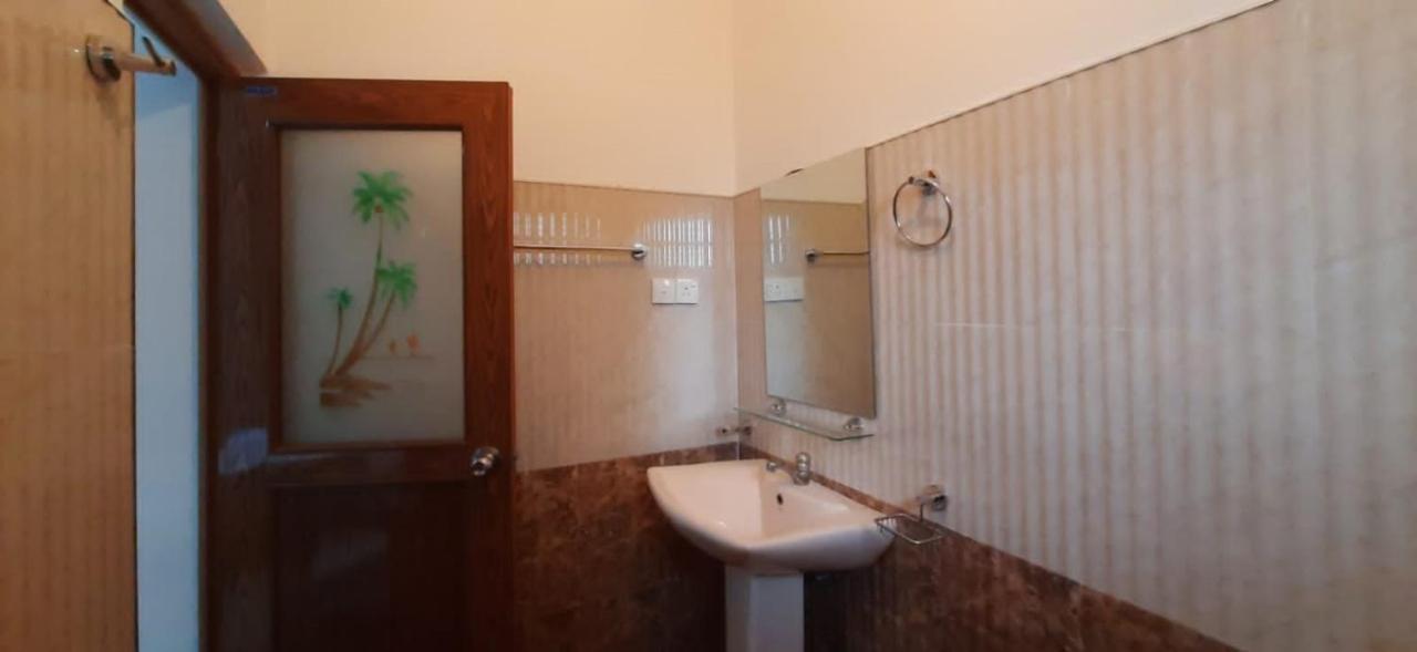 Silverline Guest House Anuradhapura Rum bild